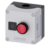 Купить 3SU1801-0AC00-2AB1 (3SU18010AC002AB1, 3SU18O1-OACOO-2AB1, 3SU18O1OACOO2AB1) ПОСТ УПРАВЛЕНИЯ, 22MM, С КРУГЛЫМ ВЫРЕЗОМ, МАТЕРИАЛ КОРПУСА - ПЛАСТИК, КРЫШКА КОРПУСА - СЕРАЯ, 1 ТОЧКА УПРАВЛЕНИЯ, ПЛАСТИК, КРЫШКА КОРПУСА С МЕСТАМИ ДЛЯ НАКЛЕИВАНИЯ МАРКИРОВОЧНЫХ ТАБЛИЧЕК, A=КНОПКА КРАСНАЯ, МАРКИРОВКА: O, 1НЗ, ВИНТОВЫЕ КЛЕММЫ, МОНТАЖ КОНТАКТНЫХ МОДУЛЕЙ - НА ОСНОВАНИИ КОРПУСА